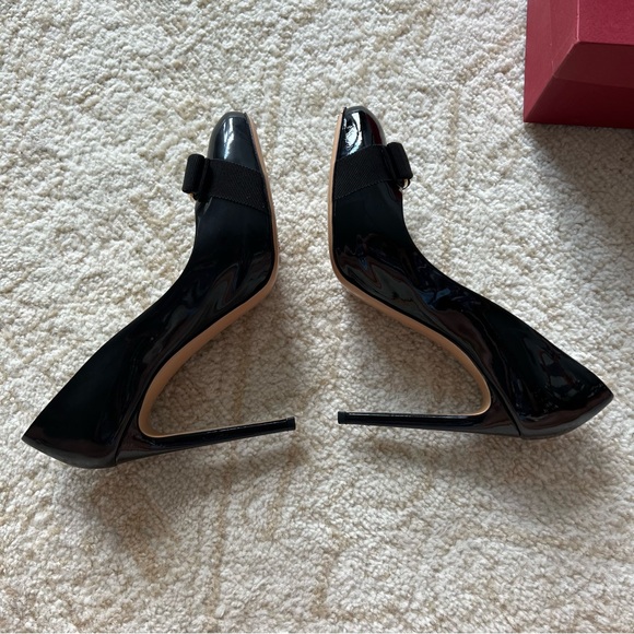 Salvatore Ferragamo Rilly Nero Patentcalf - Picture 9 of 10